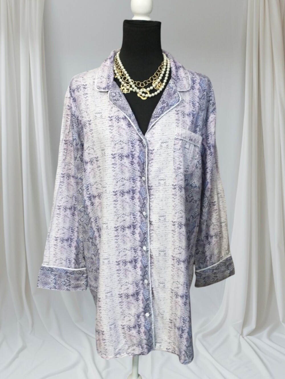 Victoria's Secret Lavender Printed Button-Down Sleep Dress. SIZE L